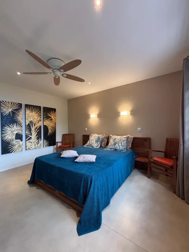 T2 PMR Maloya aux Lataniers à Saint-Leu avec chambre confortable