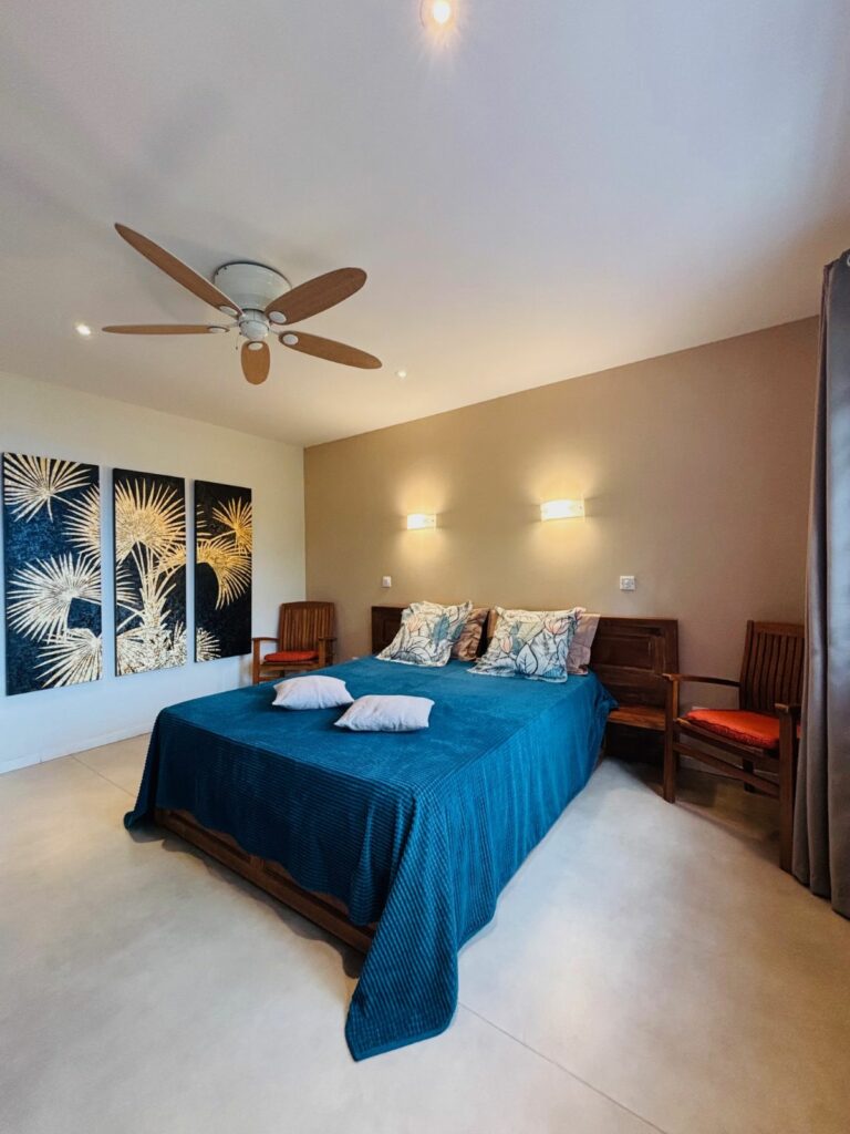 T2 PMR Maloya aux Lataniers à Saint-Leu avec chambre confortable